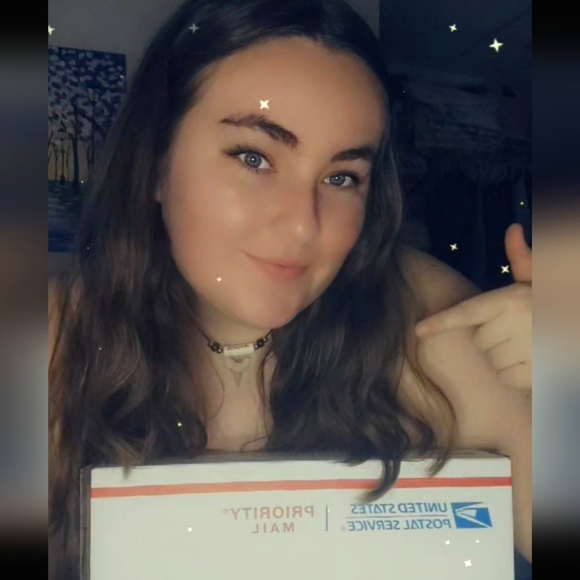 Unlisted Items in Posh Shows - Picture 3 of 9